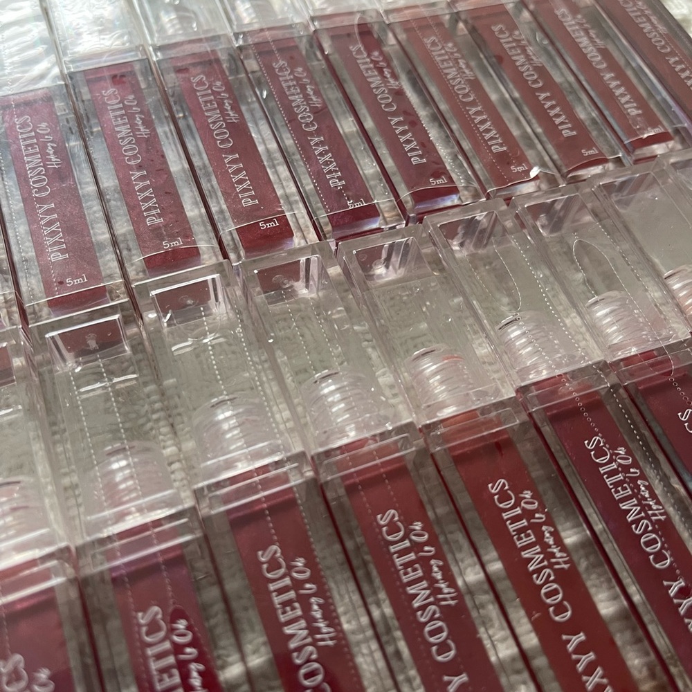 Hydrating lip gloss, in Happy